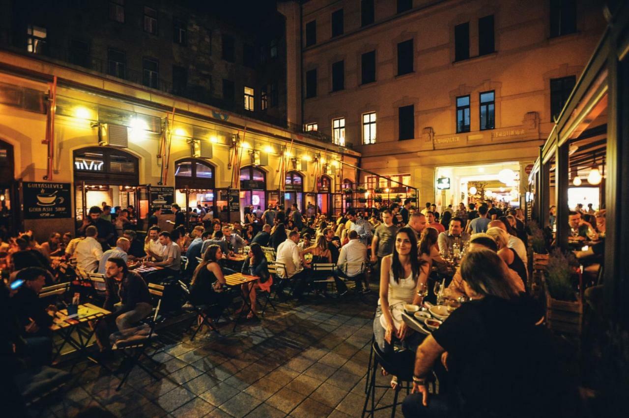 Hotel Gozsdu Court Budapest Exterior photo